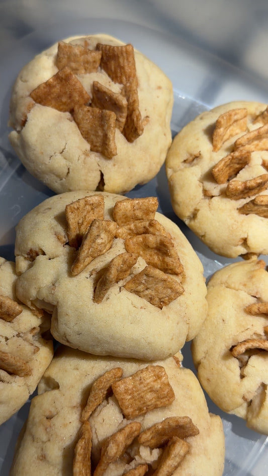 Cinnamon Toast Crunch sugar cookie