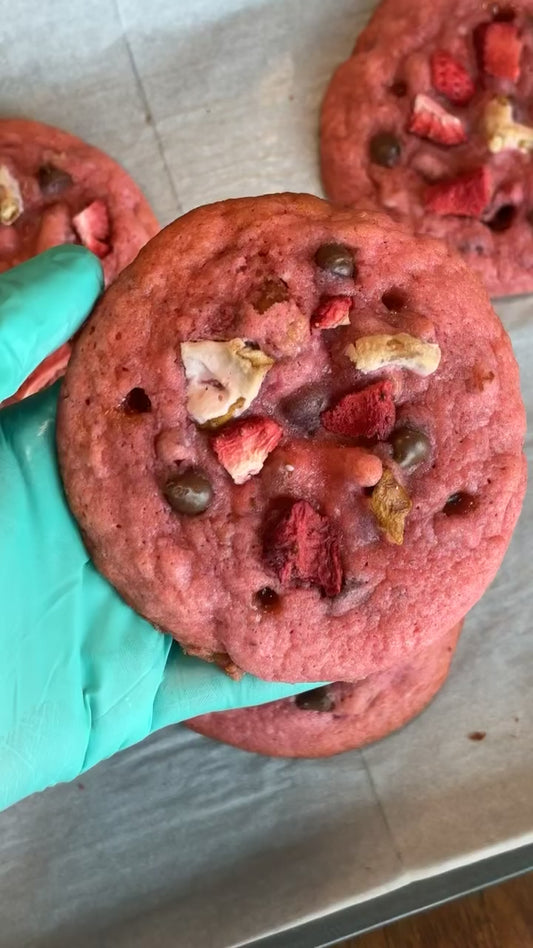 Strawberry pretzel chocolate chip chunk cookie