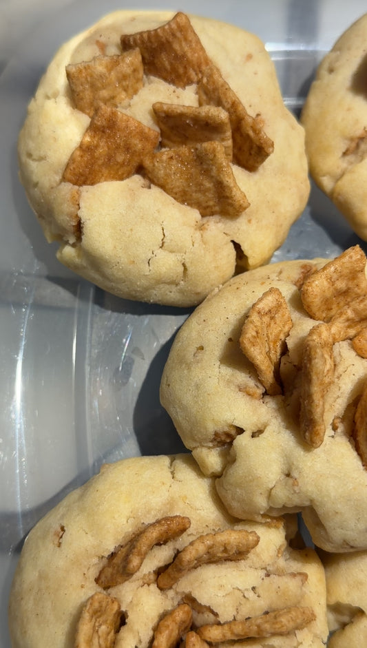 Cinnamon Toast Crunch sugar cookie